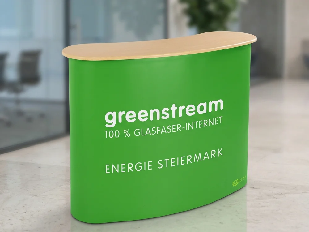 Gebogene Pop-up Theken mit brilliantem 4c Sublimationsdruck und B1-zertifizierter Bespannung für Energie Steiermark.