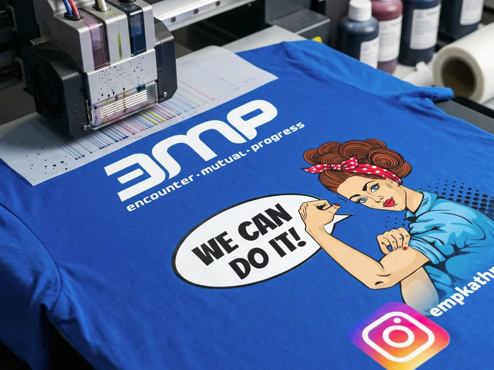 Kosteneffiziente Produktion von Fanshirts und Fanwear mittels modernem DTF-Verfahren, gedruckt in OÖ für Vereine und Bands.